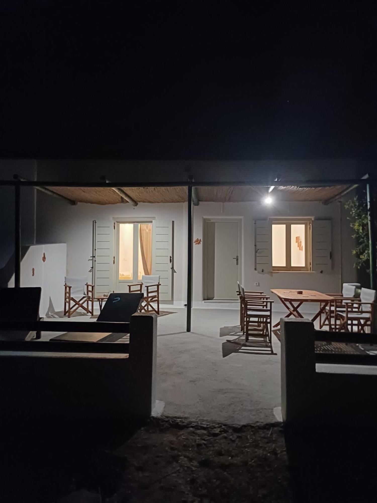 'Irene' Cycladic House With Sunrise And Sea View! Villa Foinikiá Екстериор снимка